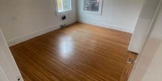 Great House in Oakland with a yard! 2 Beds, 1 Bath Gallery 35