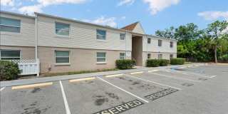 Spacious 4 Bed Condo Gallery 3