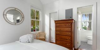 4 Ashe St. Unit D Gallery 16