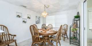 SEASONAL / SHORT-TERM RENTAL – Charming Downtown Punta Gorda Retreat Gallery 16