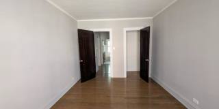 6709 North Greenview Avenue Gallery 4