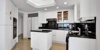 9595 Collins Ave Gallery 7
