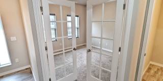 Three Bedroom Townhome Gallery 8