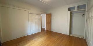 4bd/2Ba with Separate Offices (or Storage Rooms) Attached to Bedrooms; Heat/Hot Water Included! Gallery 5