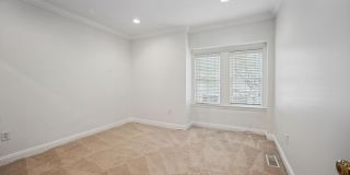 Charming 2 Bedroom in Foggy Bottom Gallery 11