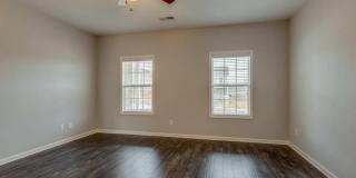 Fairview Station - Beautiful 4 / 2.5 - FENCED! Gallery 14