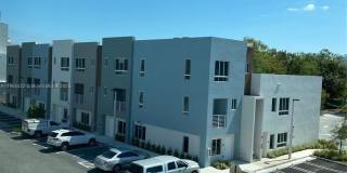 2561 NE 193rd St Gallery 1