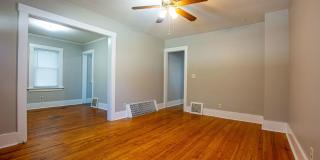 2 Bedroom / 1 Bath Duplex with Garage in Askarben! Gallery 1