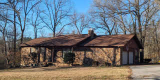 3 Bedroom 3 Bathroom Home in Batesville Gallery 1