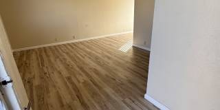 556 N Lincoln Ave Gallery 1