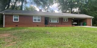 Charming 3-bedroom, 1.5-bath home in Charlotte, NC Charming 3-bedroom, 1.5-bath home in Charlotte, NC Gallery 1