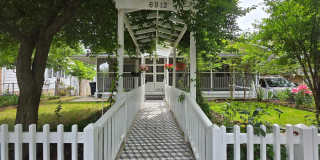 6912 FURNESS Avenue Gallery 1