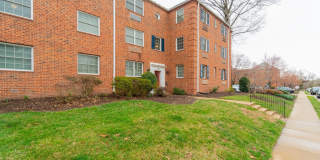 1718 W ABINGDON Drive Gallery 3