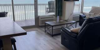 Oceanfront Corner View Condo - BEST VIEW & Wake up to the Oceanview from bed! DEPOSIT-FREE Renting option thru OBLIGO! Deposit Alternative available. Gallery 3