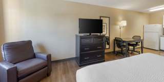 Bakersfield - California Avenue Gallery 10