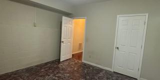 Large 4 Bedroom, 3 bathroom house near Downtown Gallery 34