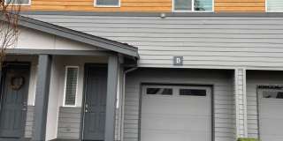 Stunning 3 bedroom 2.5 bathroom Townhome in Bothell! Gallery 1