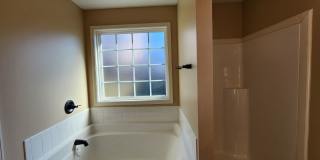 $1650 - 3 Bedroom 2 Bath Ranch Home Gallery 15