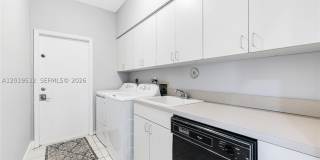 1256 Manor Dr S Gallery 21