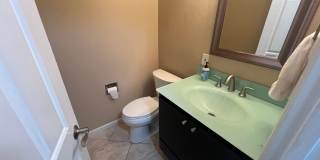 Beautiful 3 bed 2.5 bath Townhouse in Campbell with AC. This is a must see. Gallery 5