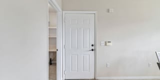 2/2 condo available now at the Villagio for annual lease Gallery 6
