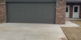 3 bedroom 2 bath duplex in Newcastle Gallery 1