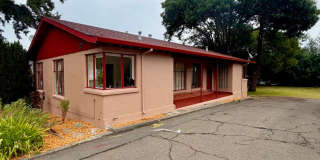 Charming Two Bedroom Duplex near Downtown Sebastopol. Charming Two Bedroom Duplex near Downtown Sebastopol. Gallery 1