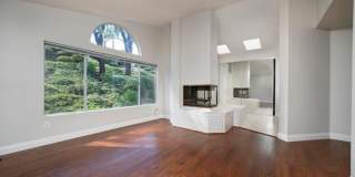 Beautiful 4Br/2.5Ba Home With Private Yard In Shadowridge!! Gallery 20
