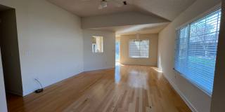 Super Nice 3bed, 2bath house with 2 car garage in Central Location Gallery 5
