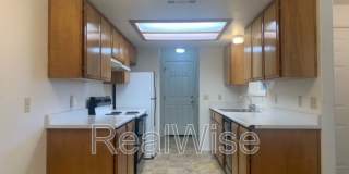 1423 SW Kokanee Ln Gallery 3