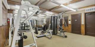 Updated Top Floor Unit -- Perfect Commuter Location -- Walking Distance to Laurel Street -- Must See! Gallery 20