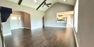 Gorgeous Home with Vaulted Ceilings and Large Fenced Yard! Spacious 3 Bedroom and 2 Bath Home! Gallery 14
