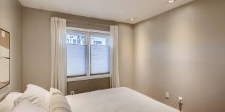 Downtown 2 BDR / 2BA - Walk to Everything Gallery 23