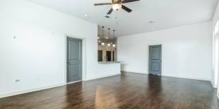 1810 Belcourt Gallery 26