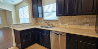 Beautiful Two-story 3 bed / 2.5 bath Home in Cedar Park Gallery 15