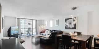 1147 Hillsboro Mile Gallery 3