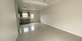 1920 Bahamas Dr Gallery 2