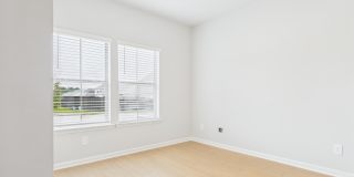 18072 Longleaf Drive Gallery 23
