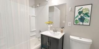 Clairemont Apartments Gallery 24