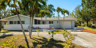 Completely Refurbished 3 Bedroom 2 bath with Florida Room Large backyard Gallery 1