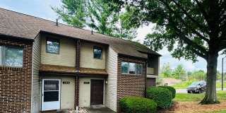 3 Bedroom 2.5 Bath Townhouse Gallery 1