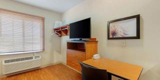 Fort Lauderdale - Airport - West Gallery 18
