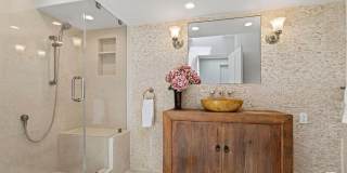 3933 Mandeville Canyon Road Gallery 1