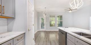 Beautifully Updated 3BR/3BA Coastal Townhome in Prime Location! Gallery 13