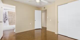 9802 N 2nd Gallery 14