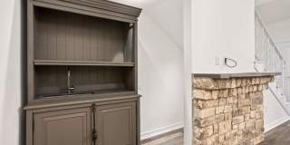 ALAMO HEIGHTS  |  TOWNHOME  |  REMODELED  |  HUGE TERRACE Gallery 13