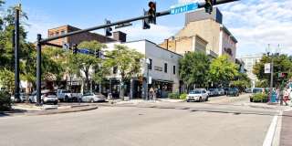 21 N Front Street Gallery 28