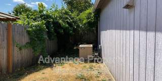 1138 NE Conser Pl Gallery 23