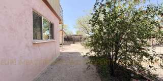 2819 North Woodland Avenue - 1 2819 North Woodland Avenue - 1 Gallery 21