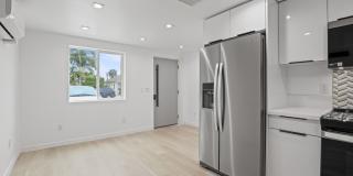 2561 W Avenue 30 Apartments Gallery 21